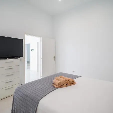 Сasa de vacaciones Beachfront Family With Terrace