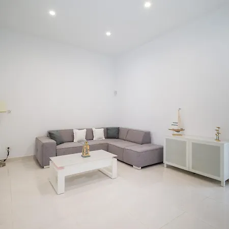 Сasa de vacaciones Beachfront Family With Terrace *